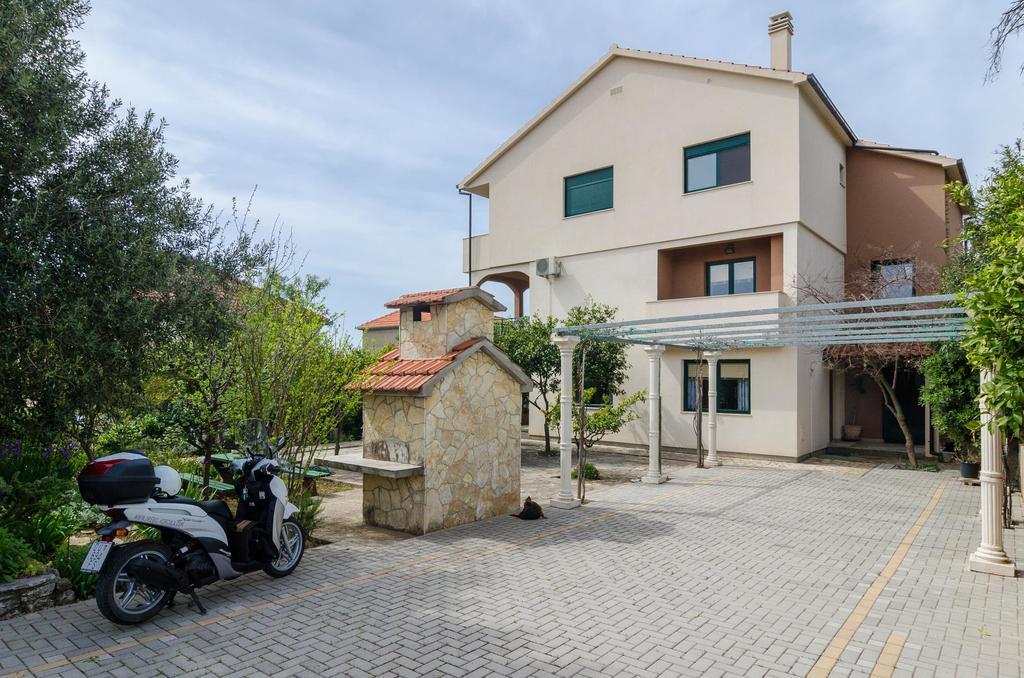Apartments Leo Orebić Exterior foto